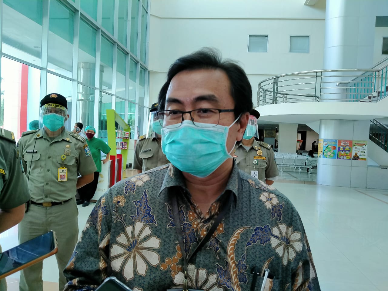 Dirut RSUD Dr Soetomo, Dr Joni Wahyuhadi. (Foto: Fariz Yarbo/Ngopibareng.id)