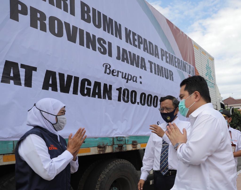 Menteri BUMN Erick Thohir, saat memberikan bantuan ke Provinsi jatim. (Foto: Alief Sambogo/Ngopibareng.id)