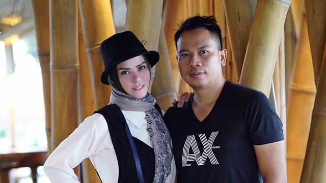 Angel Lelga dan Vicky Prasetyo saat masih mesra. (Foto: Instagram)