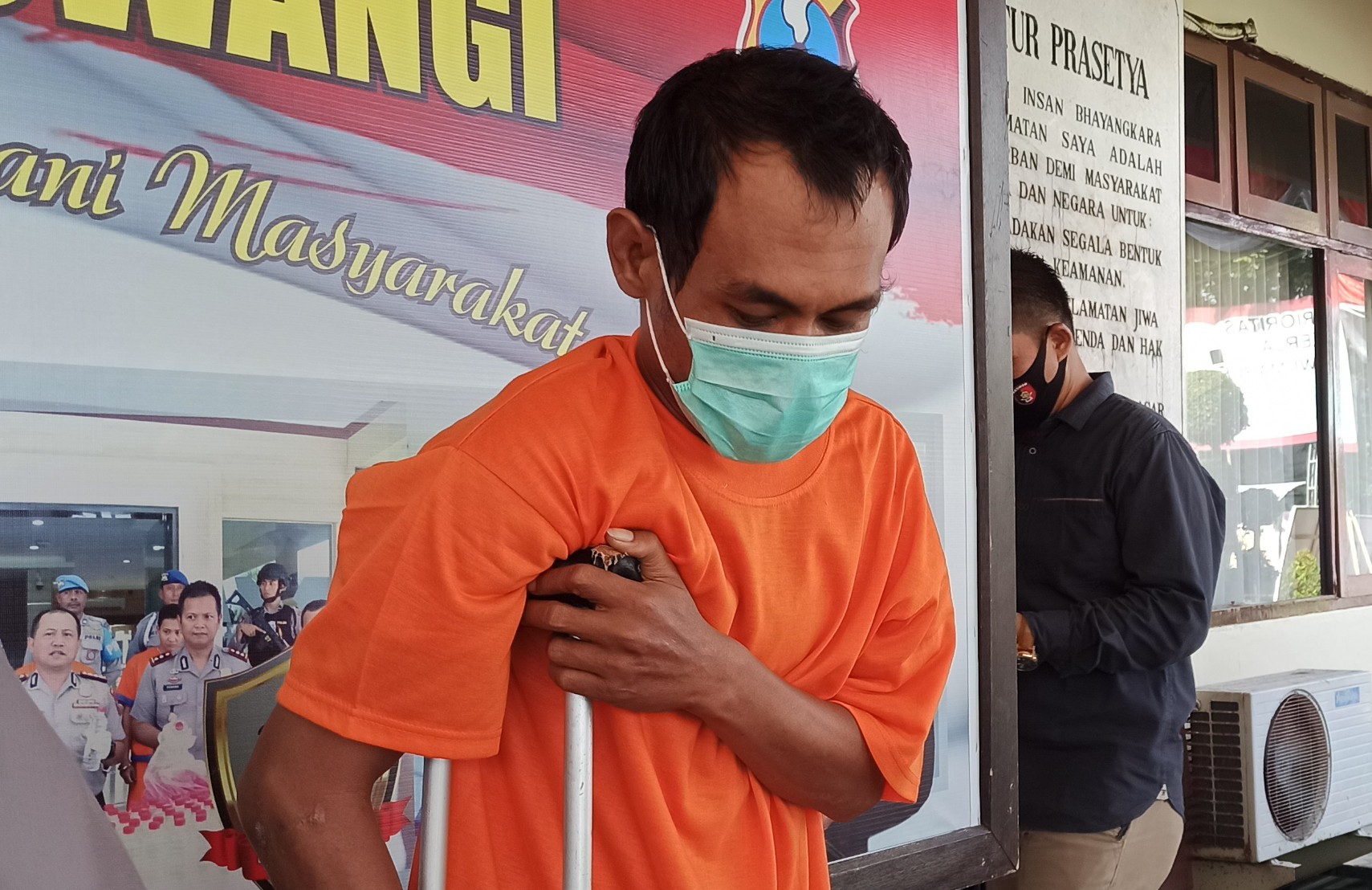 GAG, pelaku spesialis jambret yang diamankan petugas kepolisian (foto:Muh Hujaini/Ngopibareng.id)