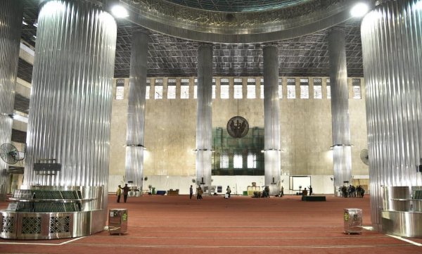 Masjid Istiqlal Jakarta, pada hari-hari di masa pandemi Covid-19. (Foto: istimewa)