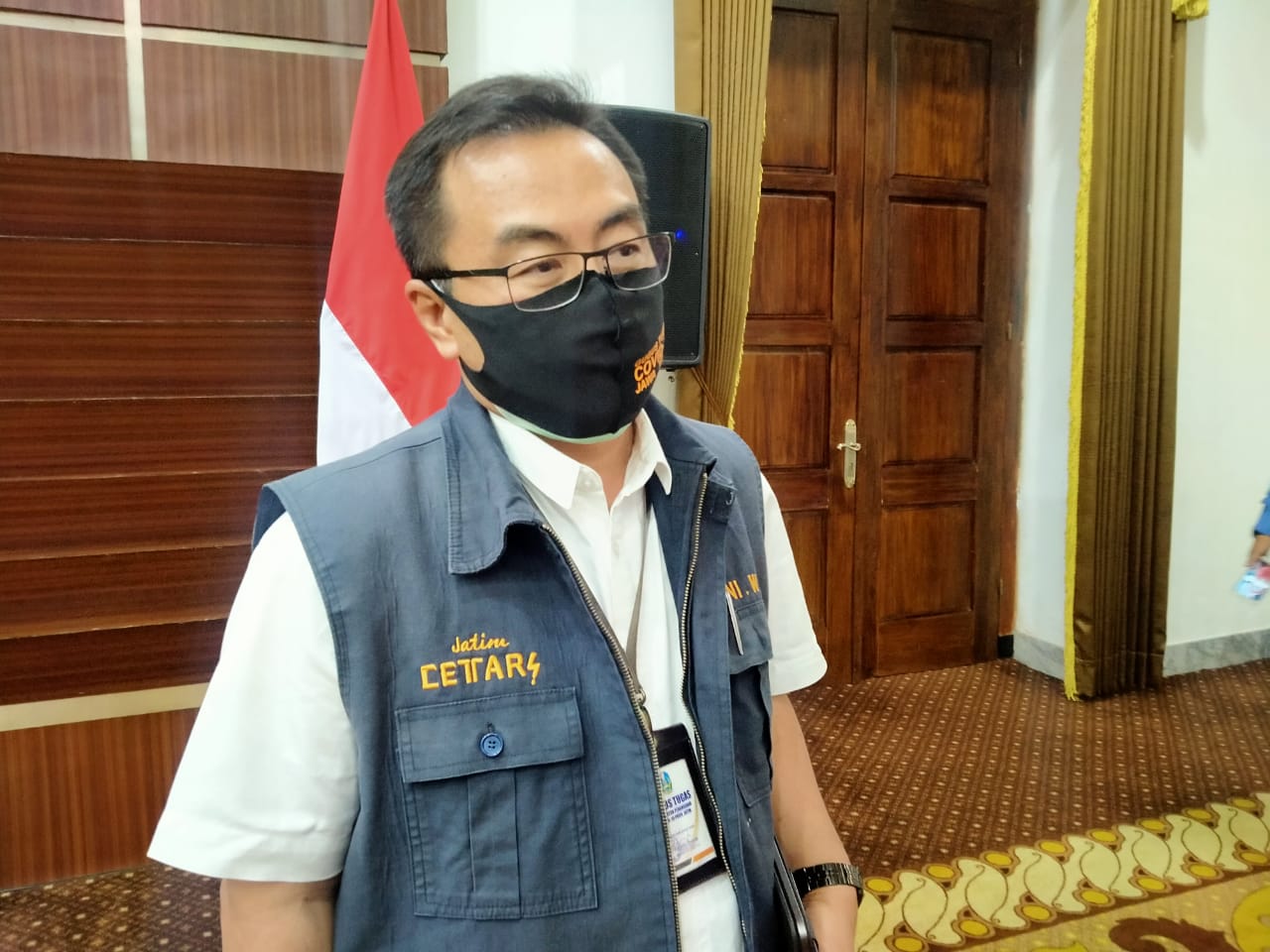 Koordinator Rumpun Kuratif Gugus Tugas Jatim, Dr Joni Wahyuhadi. (Foto: Fariz Yarbo/Ngopibareng.id)