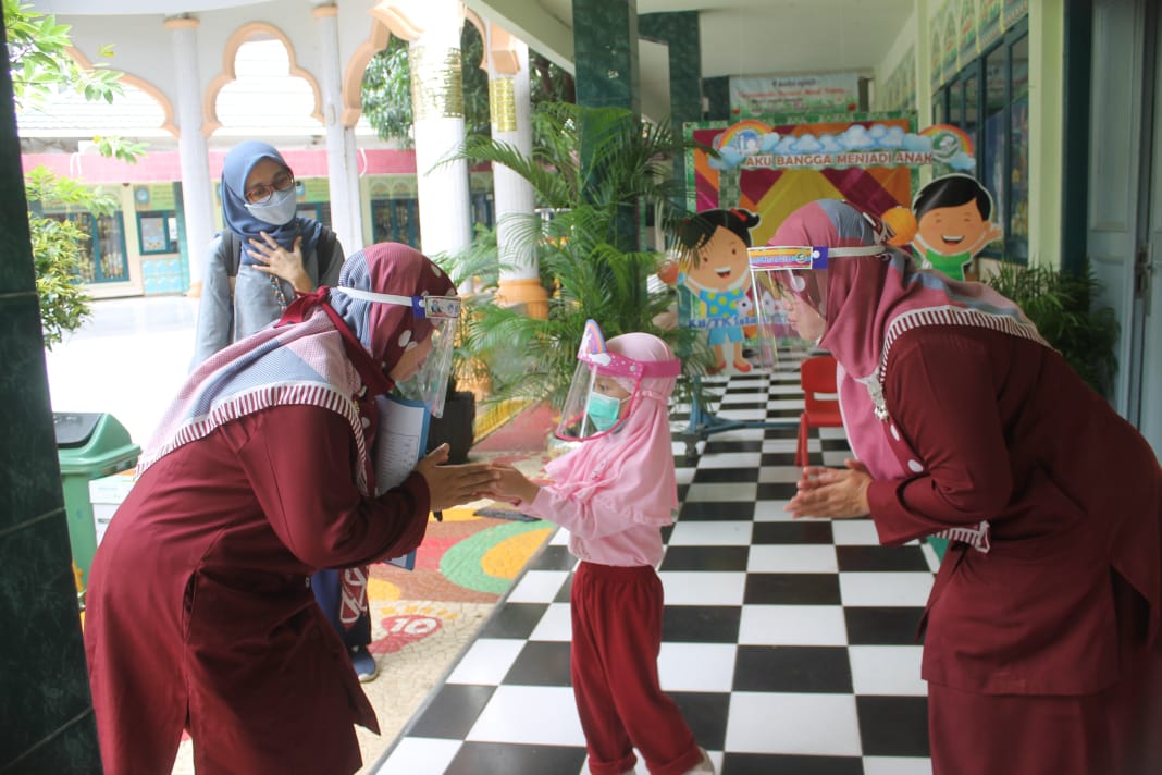 Menyambut Hari Anak Nasional, setiap pendidik harus membangun optimisme pada anak di tengah pandemi Covid-19. (Foto: Asmanu/Ngopibareng.id)