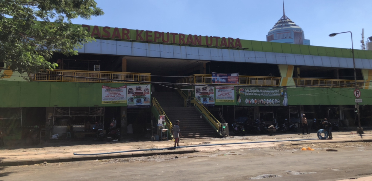 Suasana Pasar Keputran setelah ditutup Pemkot Surabaya. (Foto: Andhi Dwi/Ngopibareng.id)