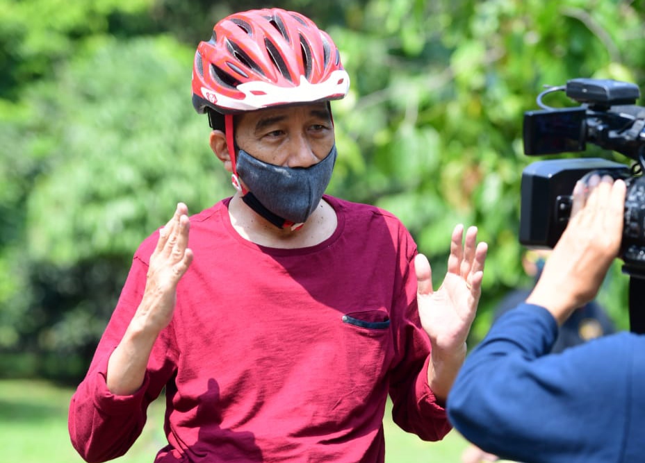 Presiden Joko Widodo mengabarkan bahwa hasil awalnya negatif. (Foto: Setpres) 