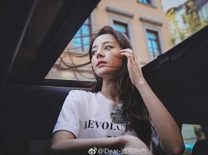 Dilraba Dilmurat, aktris tercantik Asia keturunan Uighur. (Foto: Instagram/dear_dlrb)