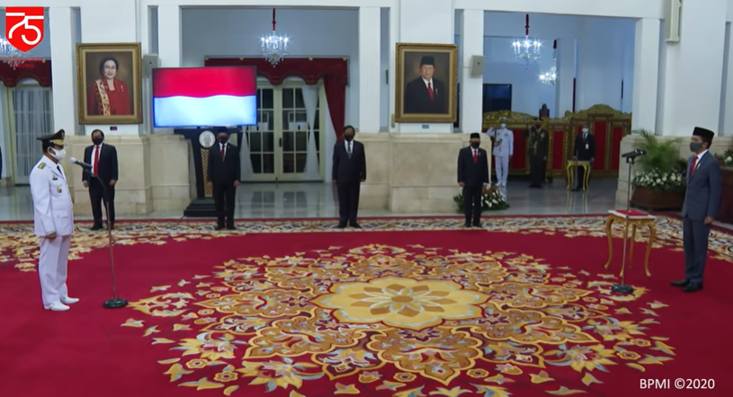 Isdianto dilantik menjadi Gubernur Kepri definitif periode 2016-2021 oleh Presiden Joko Widodo (Jokowi) di Istana Negara pada Senin 27 Juli 2020. (Foto: YouTube BPMI)