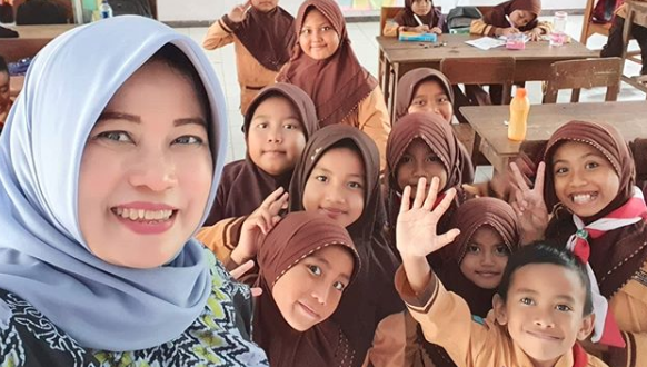 Wiwin Isnawati, istri Wakil Bupati Jombang positif Covid-19. (Foto: Dok @wiwinisnawati)