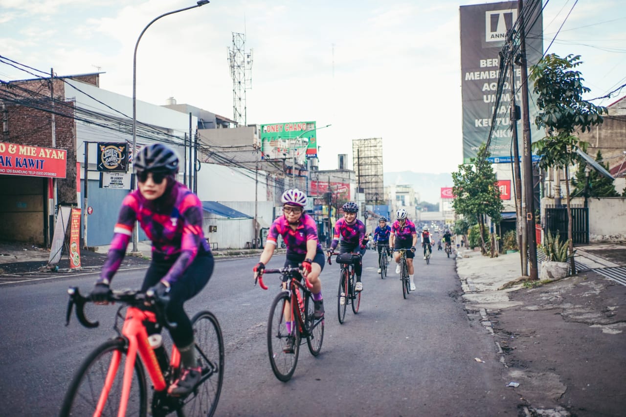 WCC Bandung road bike, gowes bareng yang dimulai dari Nyland dan finis di Lembang. (Foto: Yudy Hananta)