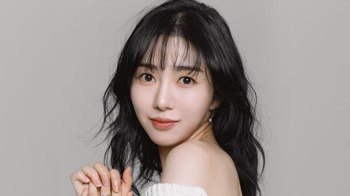 Kwon Mina eks member girl group AOA. (Foto: Koreaboo)