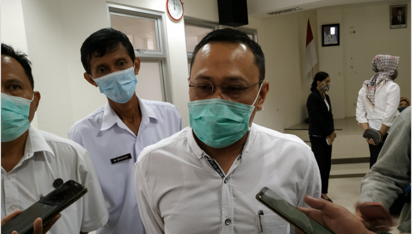 Fauzan Adima, Juru Bicara Gugus Tugas Percepatan Penanganan Covid-19 saat ditemui di RSUD Gambiran, 12 Agustus 2020. (Foto: Fendhy Plesmana/Ngopibareng.id)