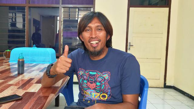 Budi Sudarsono ditunjuk manajemen gantikan posisi Joko susilo sebagai pelatih kepala Persik Kediri (Foto: Bola.com) 