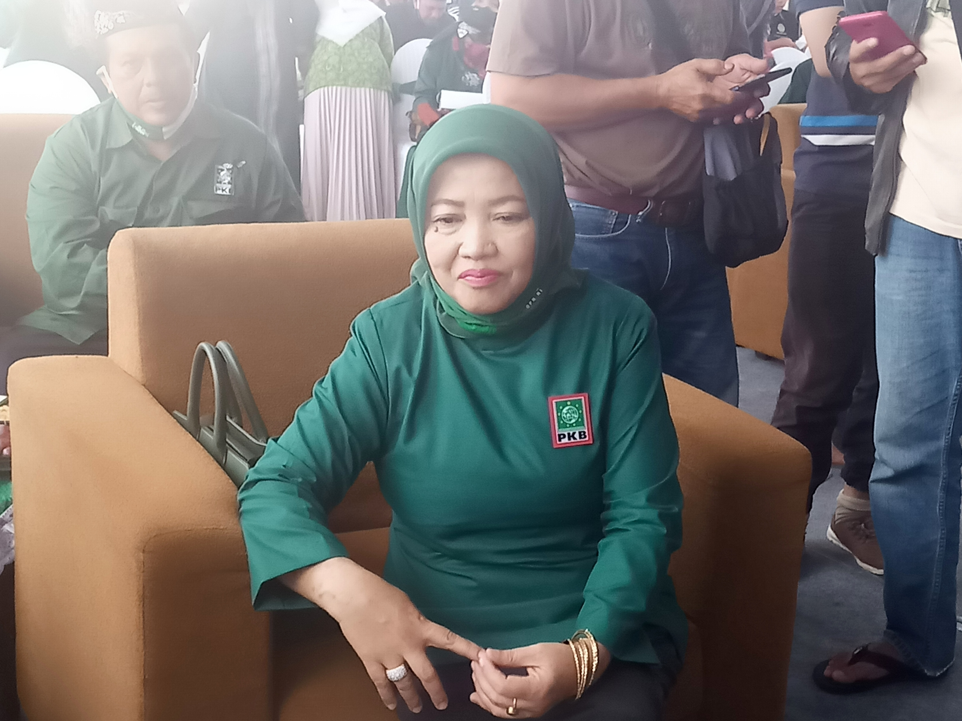 Calon Bupati Malang dari PKB, Lathifah Shohib di Kantor DPC PKB Kabupaten Malang, Jawa Timur. (Foto: Lalu Theo/Ngopibareng.id)