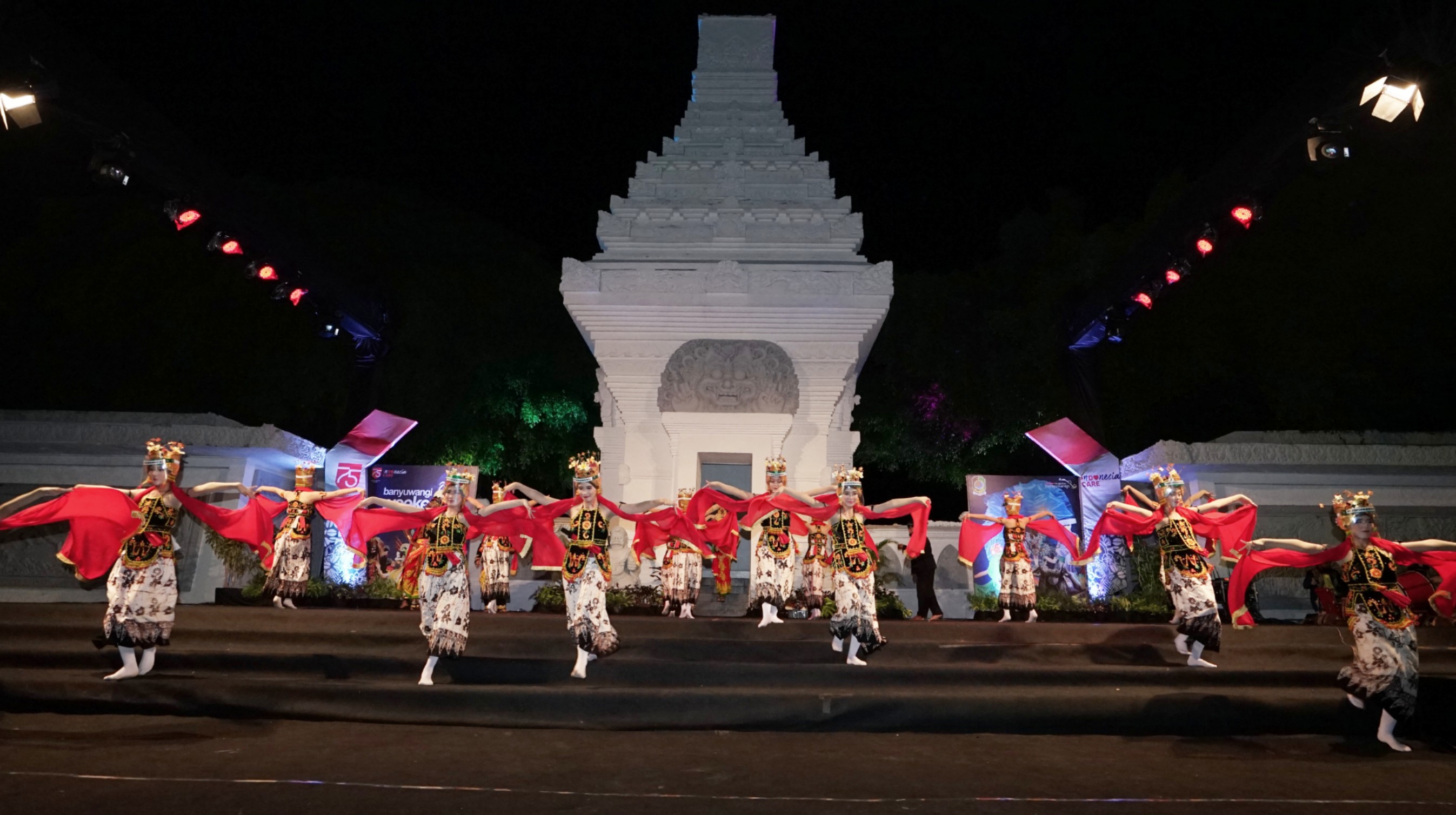 Pergelaran sendratari di Gesibu Blambangan pada masa Adaptasi Kebiasaan baru (foto:istimewa)