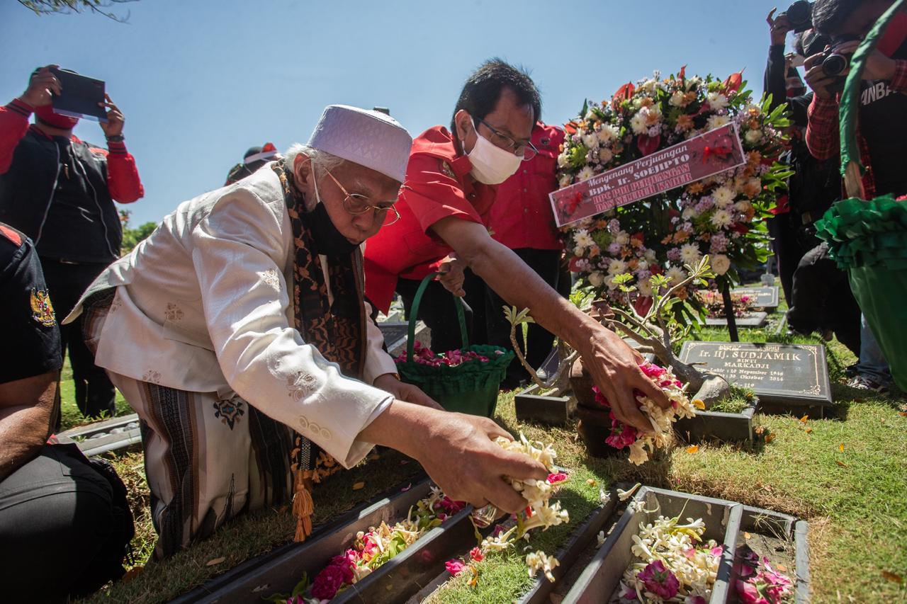 Kegiatan peringatan HUT Ke-75 RI oleh PDIP Surabaya. (Foto: dok PDIP)