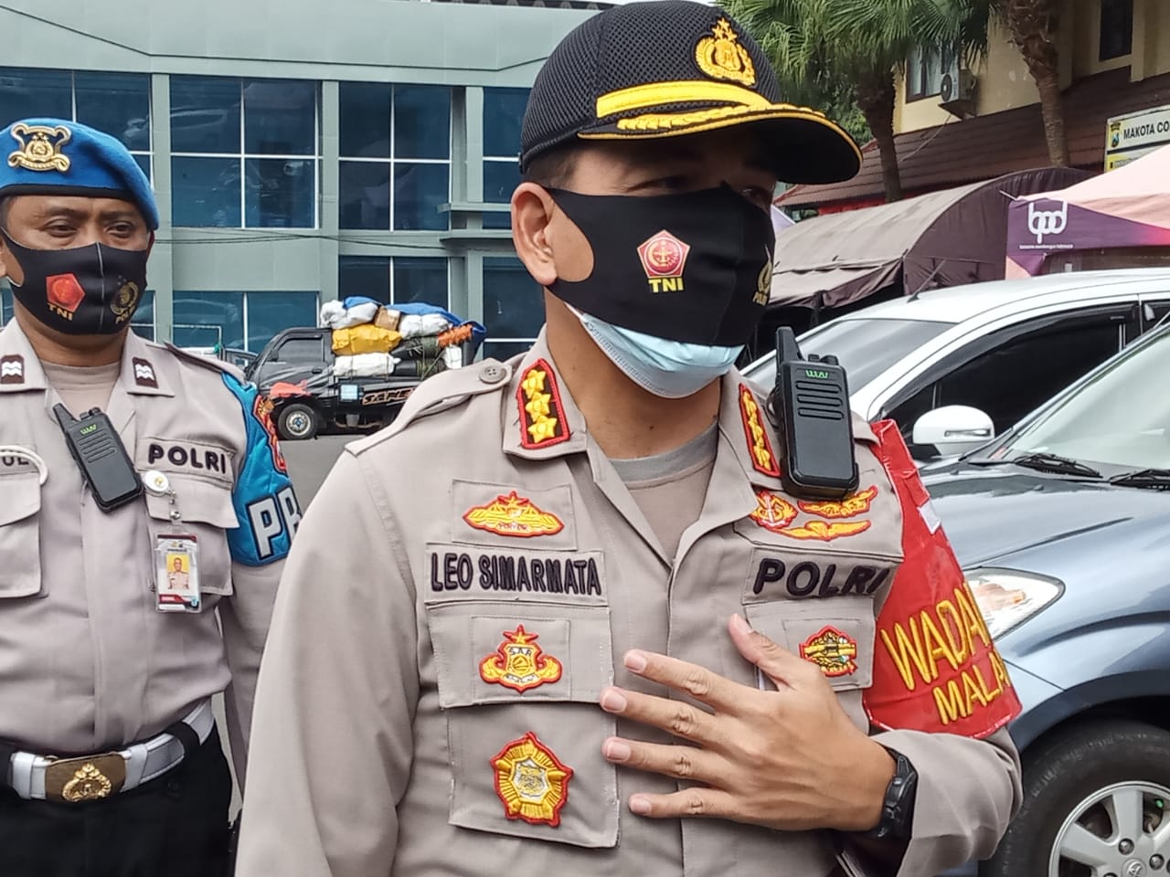 Kapolresta Malang Kota, Kombes Pol Leonardus Simarmata saat ditemui di Halaman Mapolresta Malang Kota (Foto: Lalu Theo/ngopibareng.id)