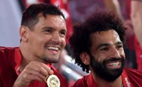 Dejan Lovren (kiri) dan Mohamed Salah. (Foto: Reuters)