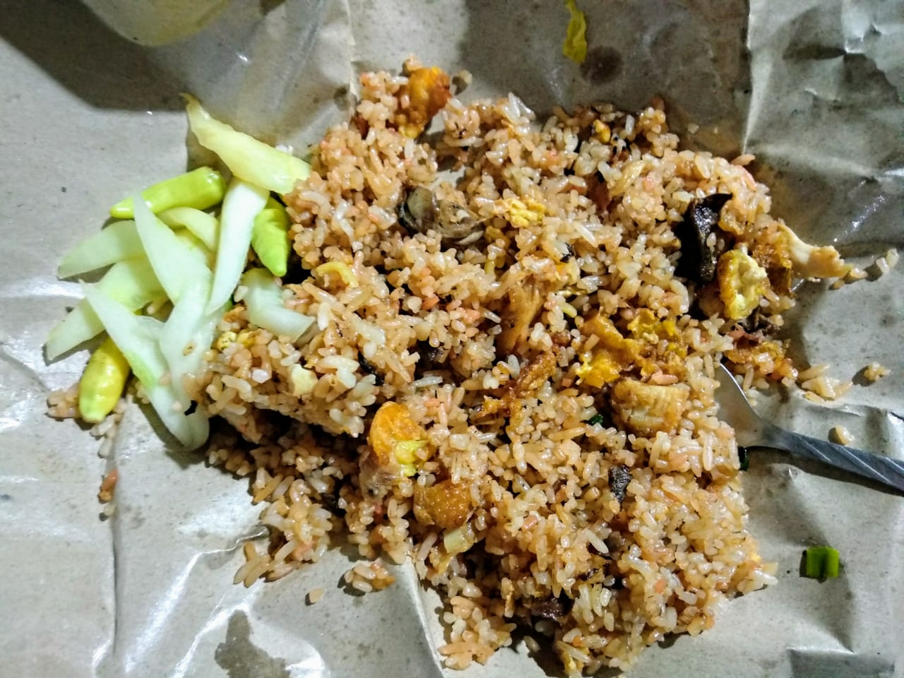 Se porsi nasi goreng Pak Liwon di Jombang (Foto: M.Rizqi/Ngopibareng.id)