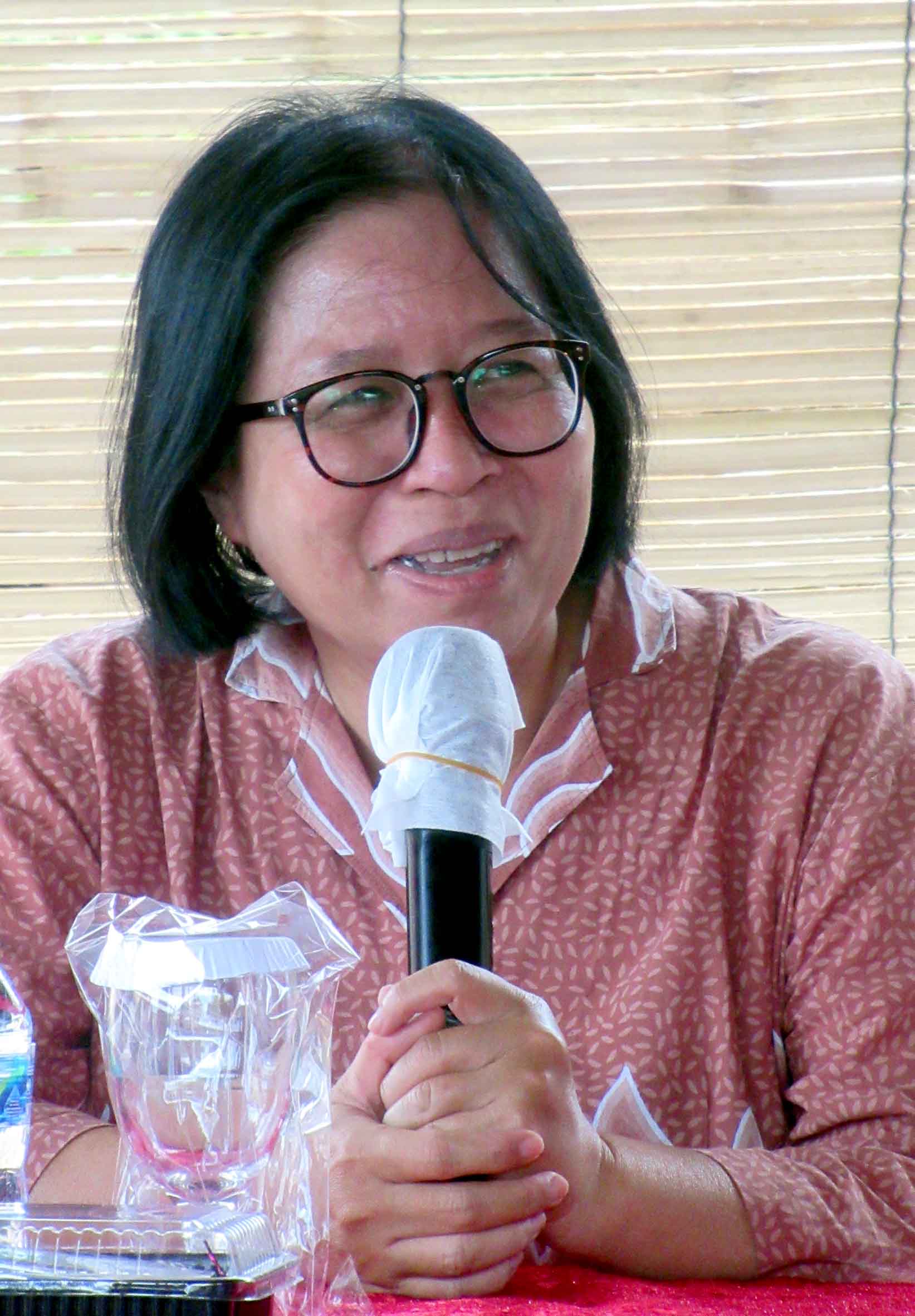 Ike Janita Dewi, Litbang GIPI DIY yang akan memandu Zoominar.