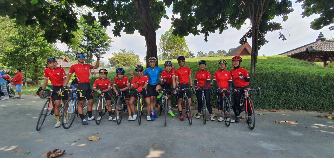 Komunitas VDCC Semarang berfoto bersama. (Foto: Istimewa)