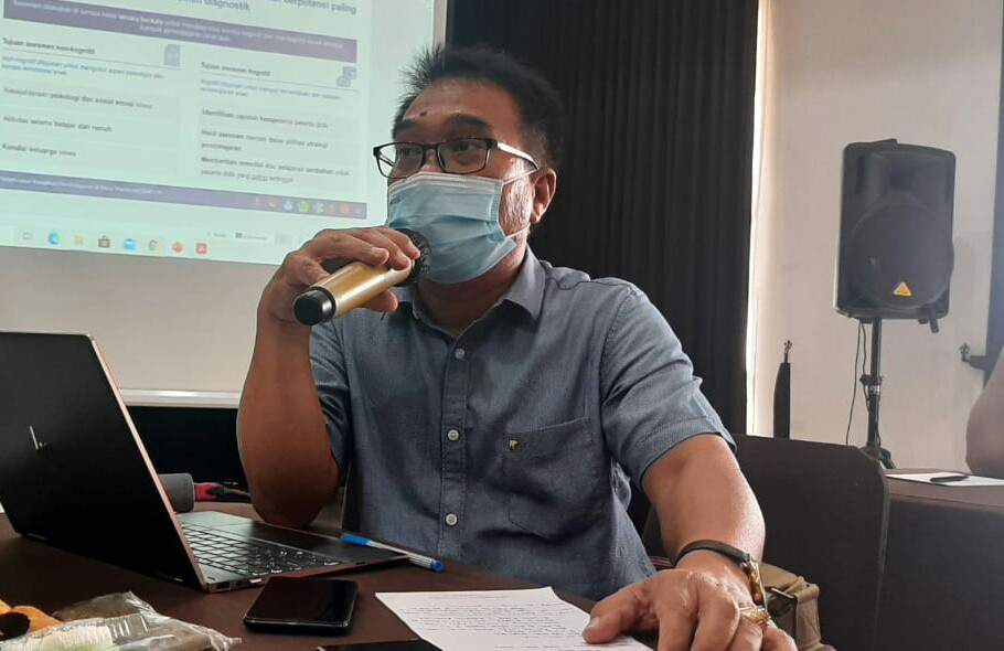 Suhartono Arham, Analis Kebijakan Ahli Madya Ditjen PAUD Dikdasmen, Kemendikbud saat memberikan keterangan pada media gathering Forum Wartawan Pendidikan kerjasama dengan Biro Kerjasama dan Hubungan Masyarakat (BKHM) Kemendikbud pada Minggu, 23 Agustus 2020 kemarin. (Foto: Istimewa).