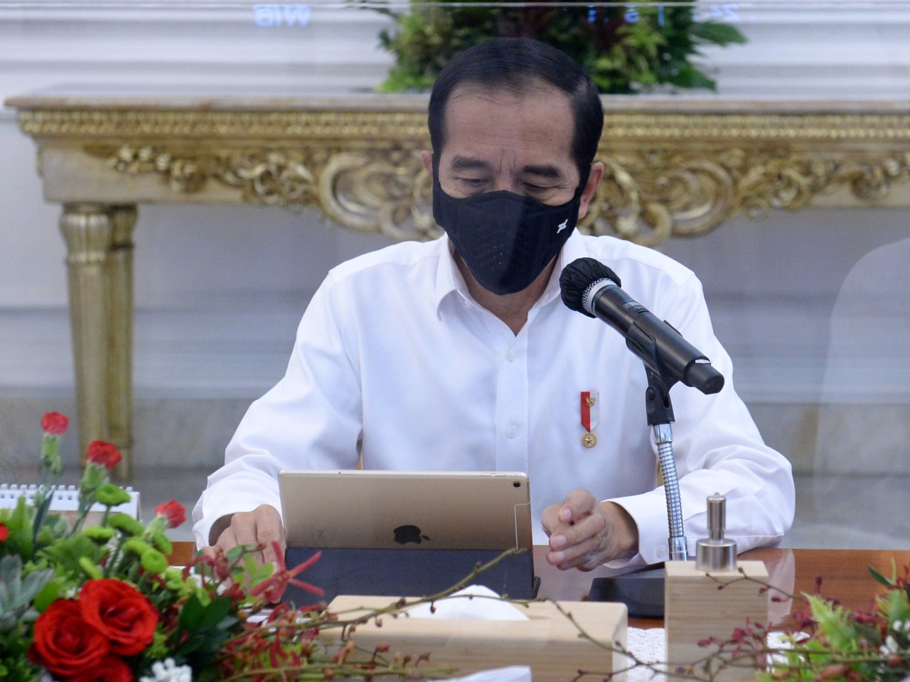 Presiden Joko Widodo (Jokowi) memimpin rapat terbatas (Ratas) di Istana Merdeka, Jakarta, Senin 24 Agustus 2020. (Foto: Setpres)