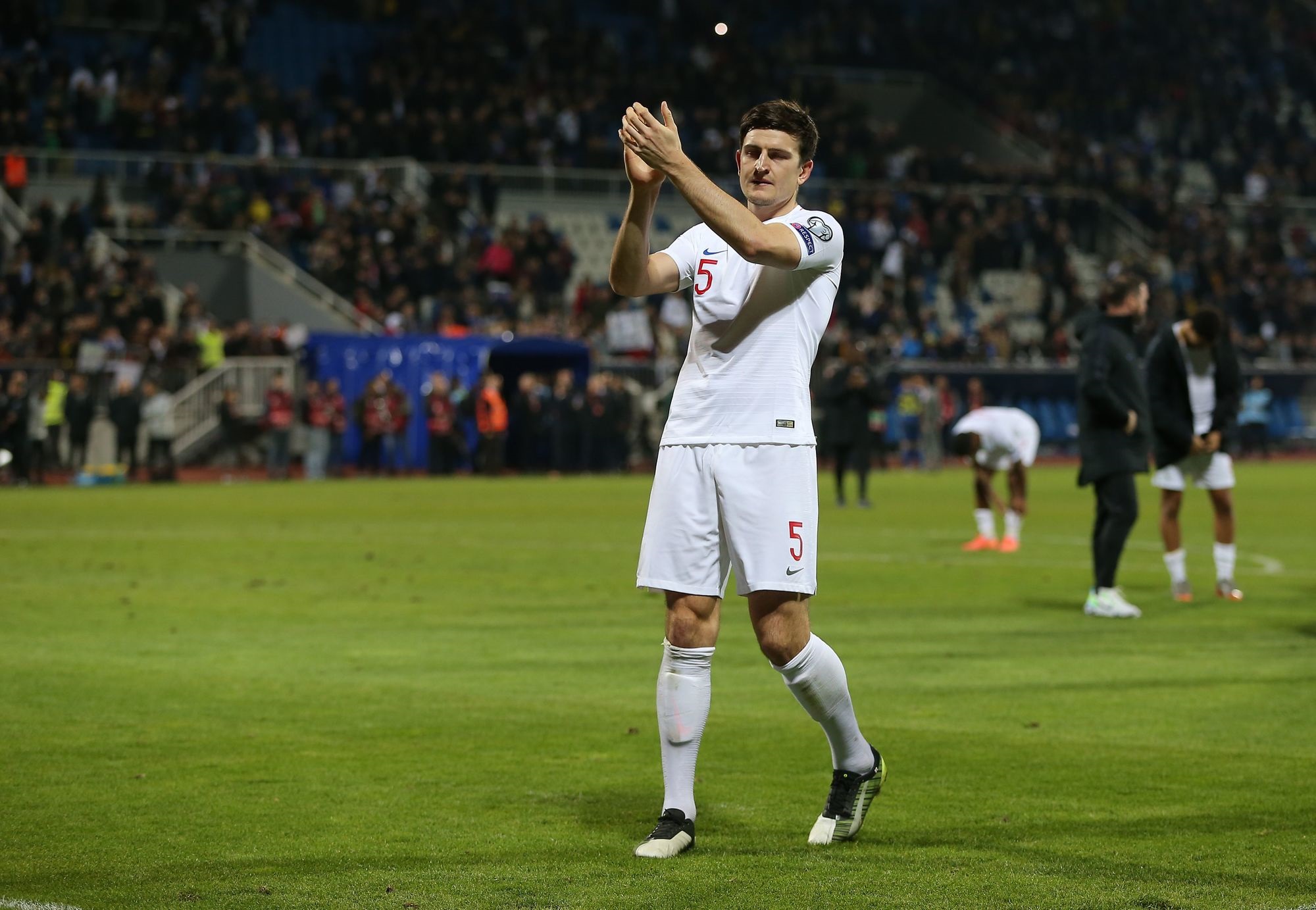 Timnas Inggris terancam tanpa Harry Maguire yang terlibat masalah hukum di Yunani. (Foto:  