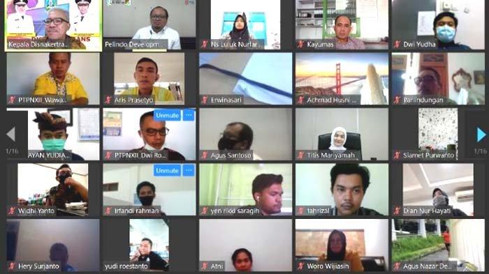 Diskusi webinar yang berlangsung gayeng. (Foto: Istimewa)