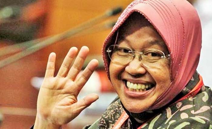 Wali Kota Surabaya Risma, hari ini bicara soal cawali, rekomendasi dan Megawati di kediaman resminya. (Foto:Ngopibareng)