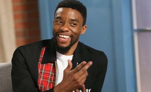 Tagar "Wakanda Forever" jadi trending menyusul berita kematian Chadwick Boseman. (Foto:Reuters)