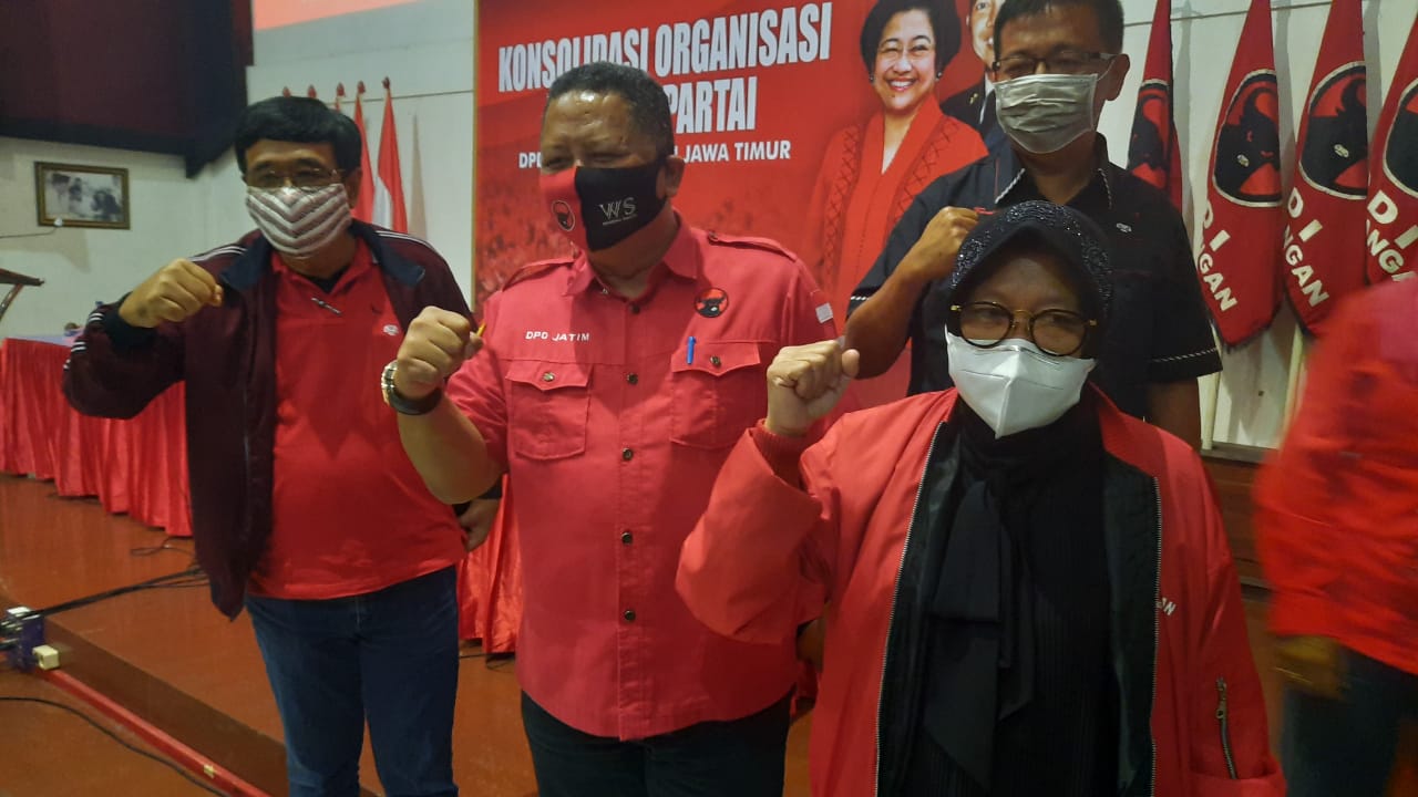 Djarot S. Hidayat, Whisnu Sakti Buana, dan Tri Rismaharini di DPD PDI Perjuangan Jawa Timur. (Foto: ALief Sambogo/ngopibareng.id)