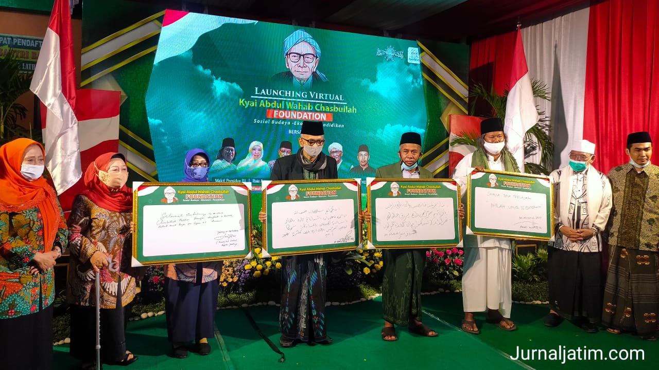 Sejumlah tokoh hadir dalam Launching Kiai Wahab Chasbullah Foundation di Tambakberas Jombang, Jawa Timur. (Foto: Istimewa)