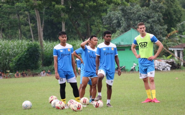 Pemain Persik asal Serbia tidak mau balik. (Foto: Fendhy Plesmana/Ngopibareng.id)