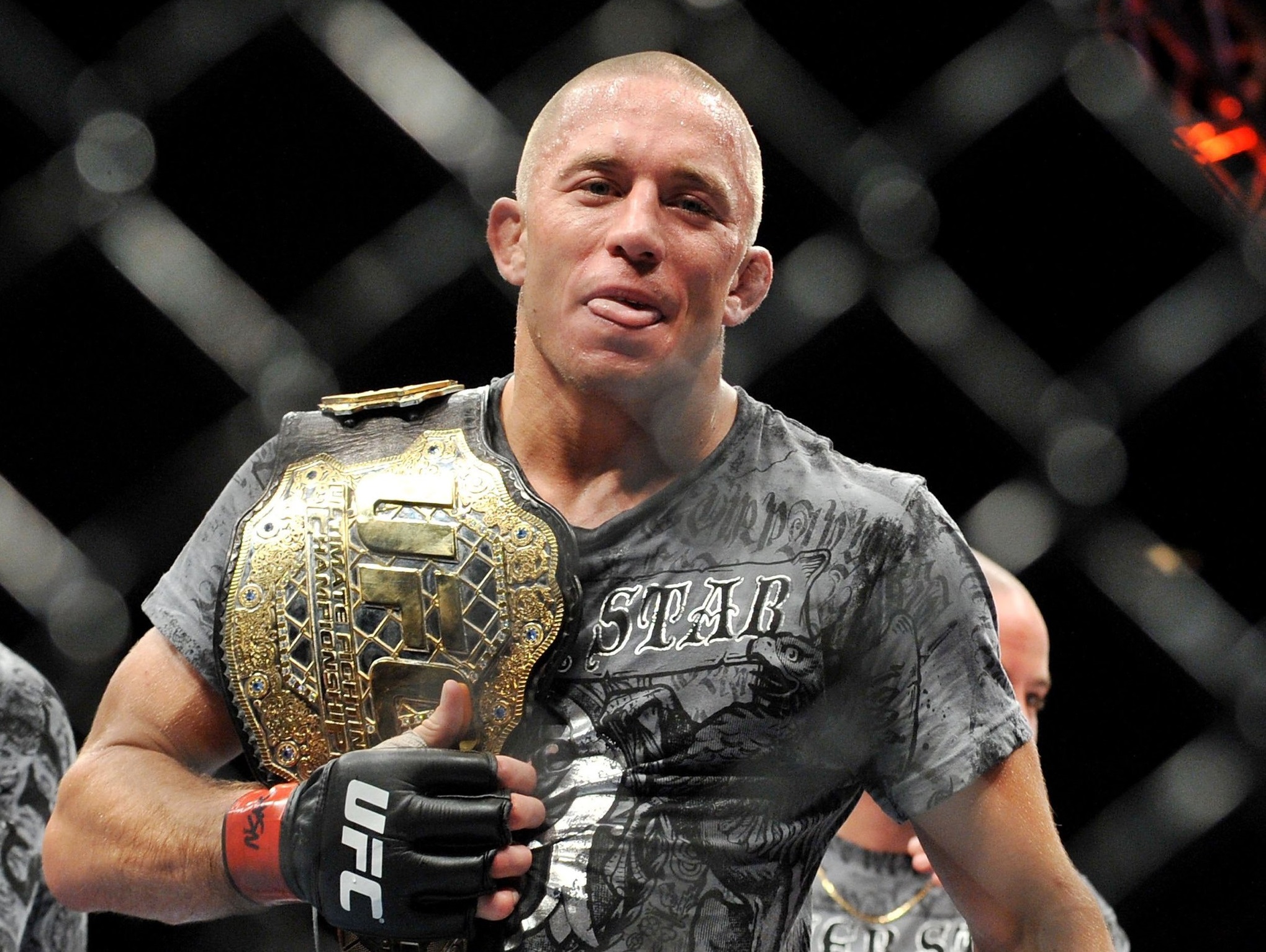 George St-Pierre ingin keluar dari masa pensiunnya. (Foto: Twitter/@FiteTV)