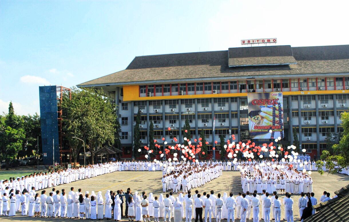 Kampus Unitomo Surabaya. (Foto: istimewa)