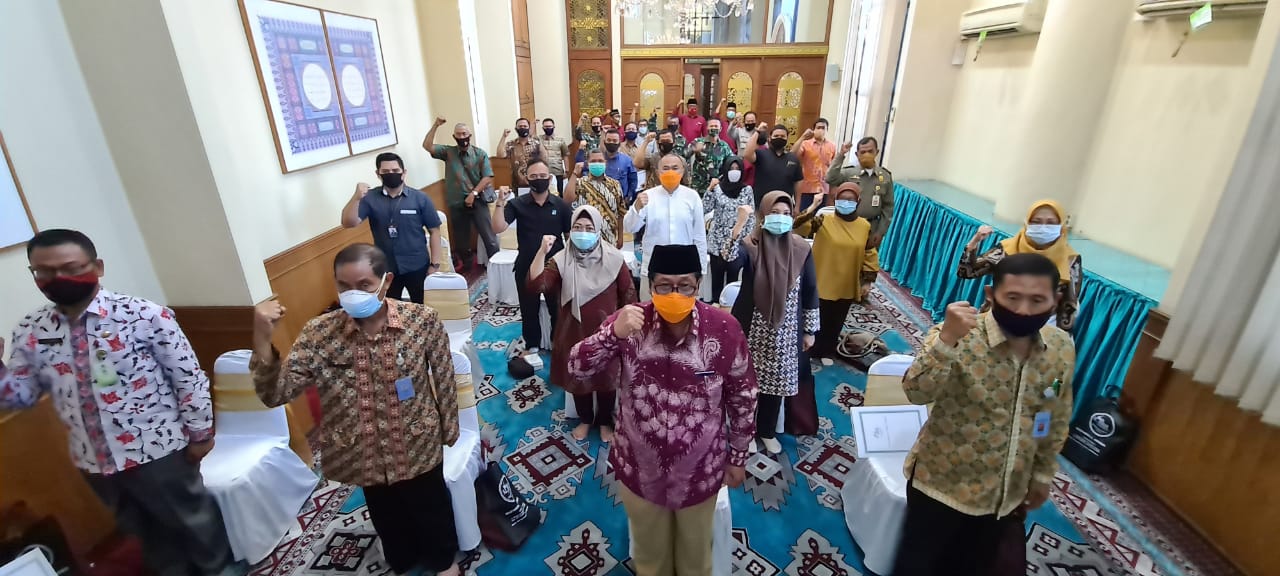 Pertemuan para pengelola gedung saat mengadakan pertemuan di Masjid Nasional Al Alkbar, Surabaya (Foto: dok. Humas)