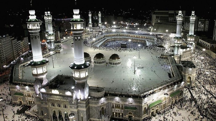 Suasana Masjidil Haram malam hari. (Foto: Istimewa)