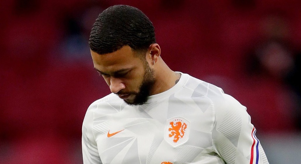 Memphis Depay tetap di Lyon. (Foto: Twitter/@