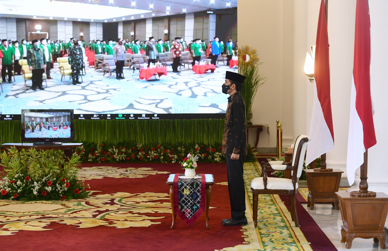 Presiden Joko Widodo (Jokowi) hadir secara virtual dalam pembukaan Konferensi Besar XXIII Gerakan Pemuda (GP) Ansor Tahun 2020 di Istana Bogor, pada Jumat, 18 September 2020. (Foto: Setpres)