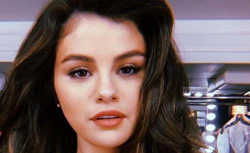 Selena Gomez mengkritik Facebook dan Instagram. (Foto:THR)