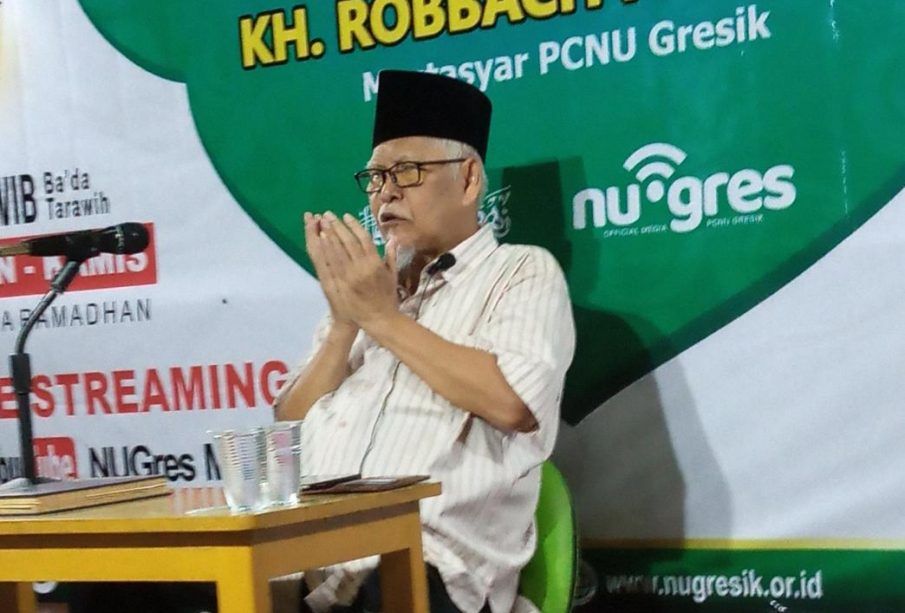 KH Robbach Ma'shum ketika berceramah agama. (Foto: Istimewa)