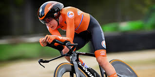 Anna van der Breggen berhasil keluar sebagai juara dunia Women ITT di Imola, Italia. (Foto: Istimewa) 