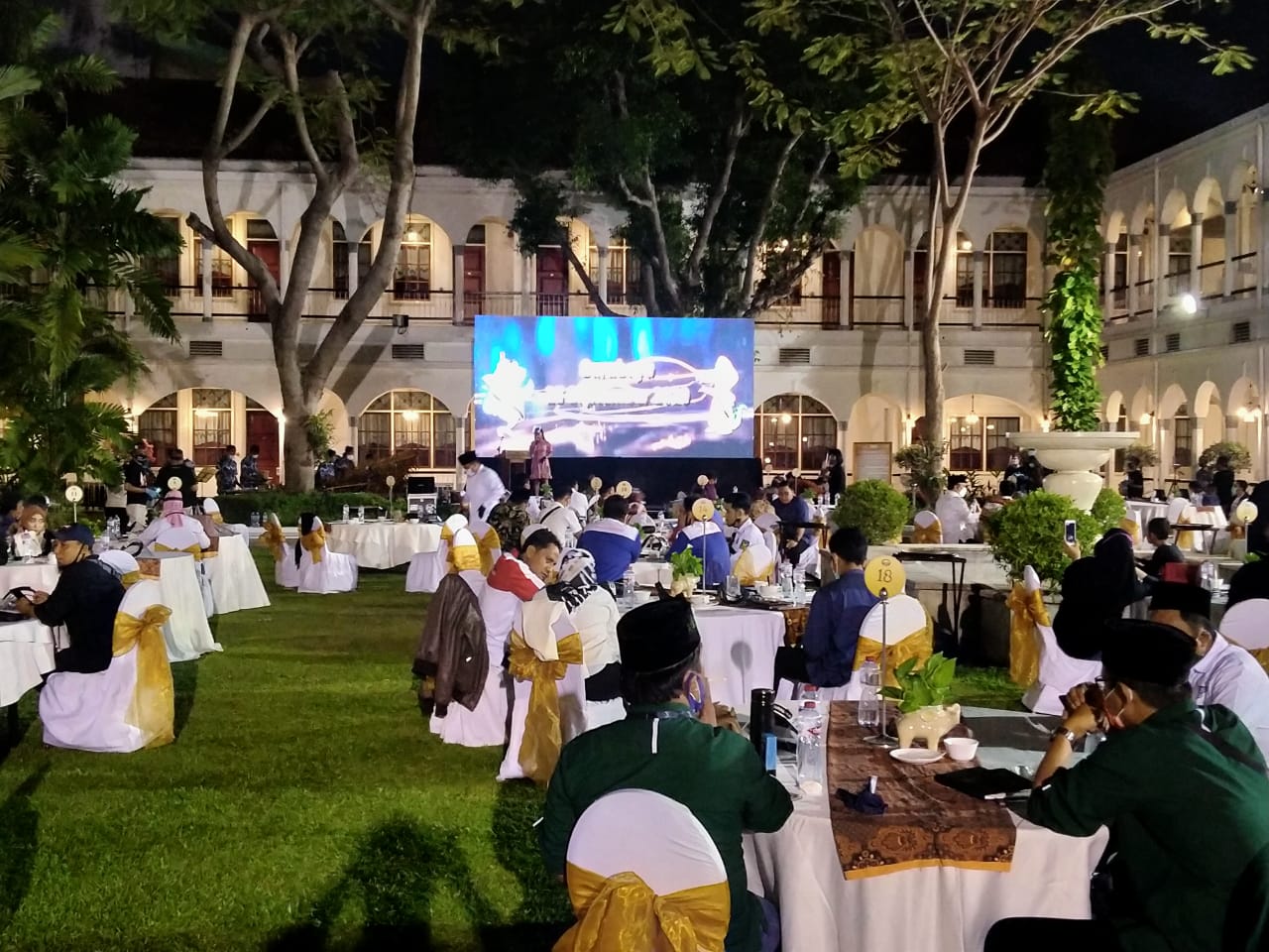 Pelaksanaan Deklarasi Damai Pilwali Surabaya di Hotel Majapahit, Surabaya, Jumat 25 September 2020. (Foto: Fariz Yarbo/Ngopibareng.id)