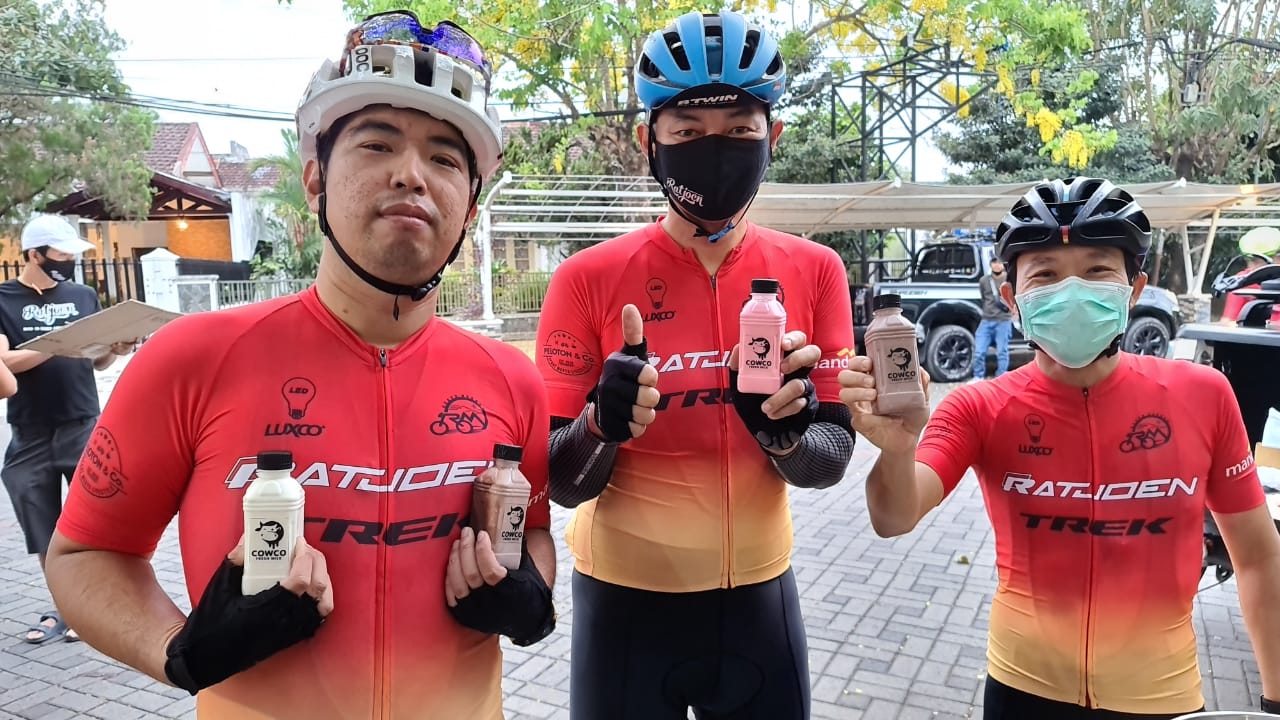 Sponsor dari susu Cowco di titik start. (Foto: Istimewa)
