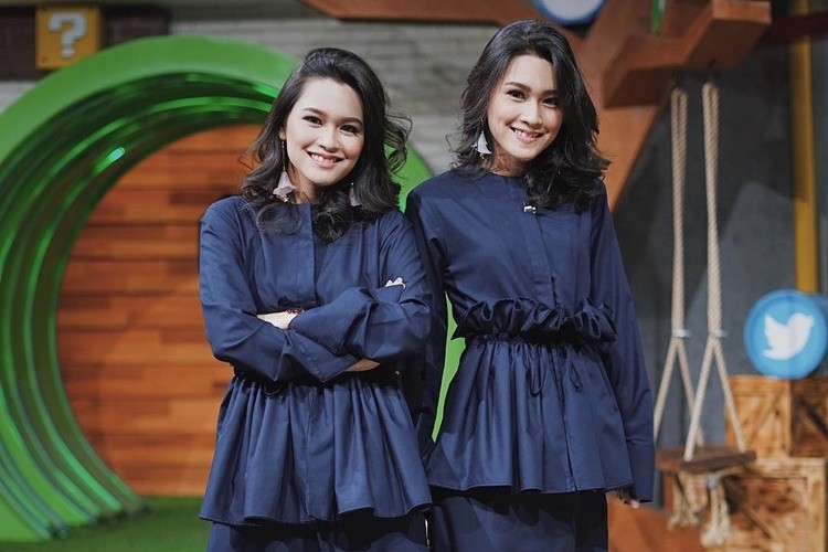 Saudara kembar Twindy Rarasati dan Twinda Rarasati sama-sama pernah terpapar virus corona atau Covid-19. (Foto: Instagram)