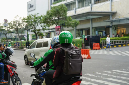 Grab pakai teknologi Geofencing untuk cegah kerumunan. (Foto;unsplash.com)