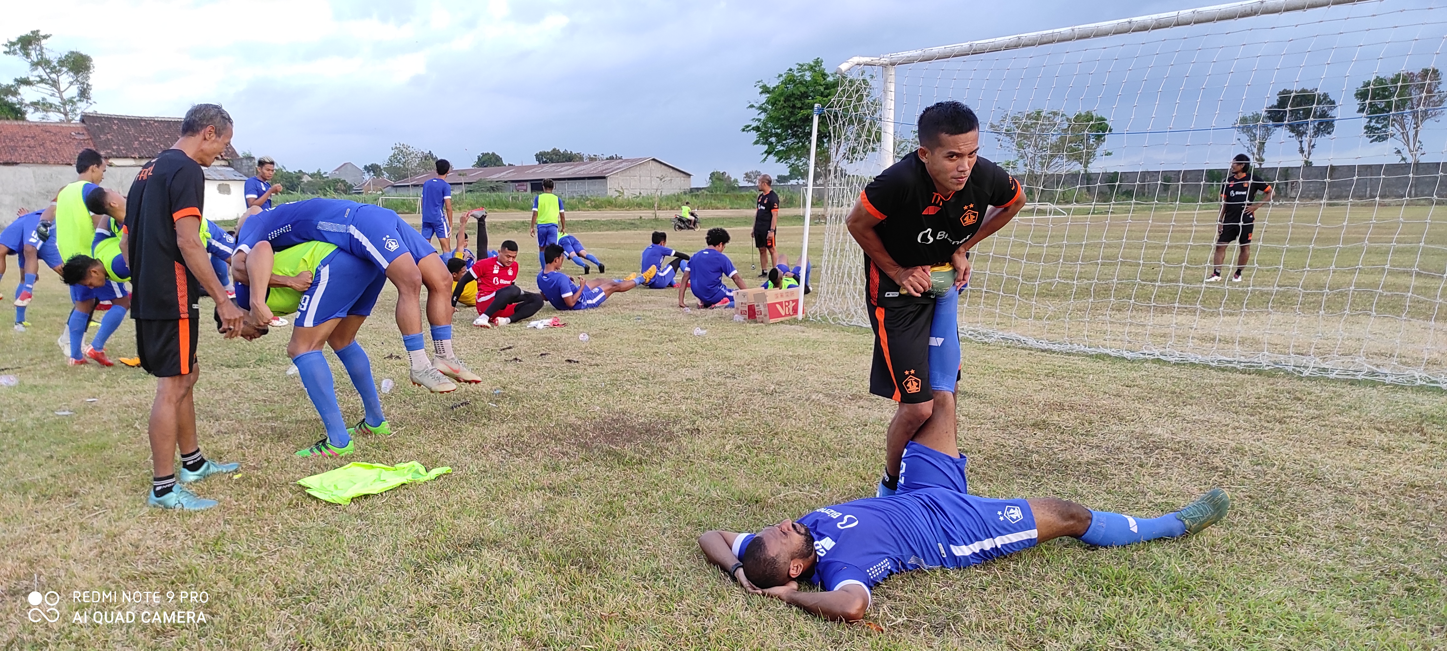 Suasana latihan skuad Persik Kediri. (Foto: Fendhy Plesmana/Ngopibareng.id)