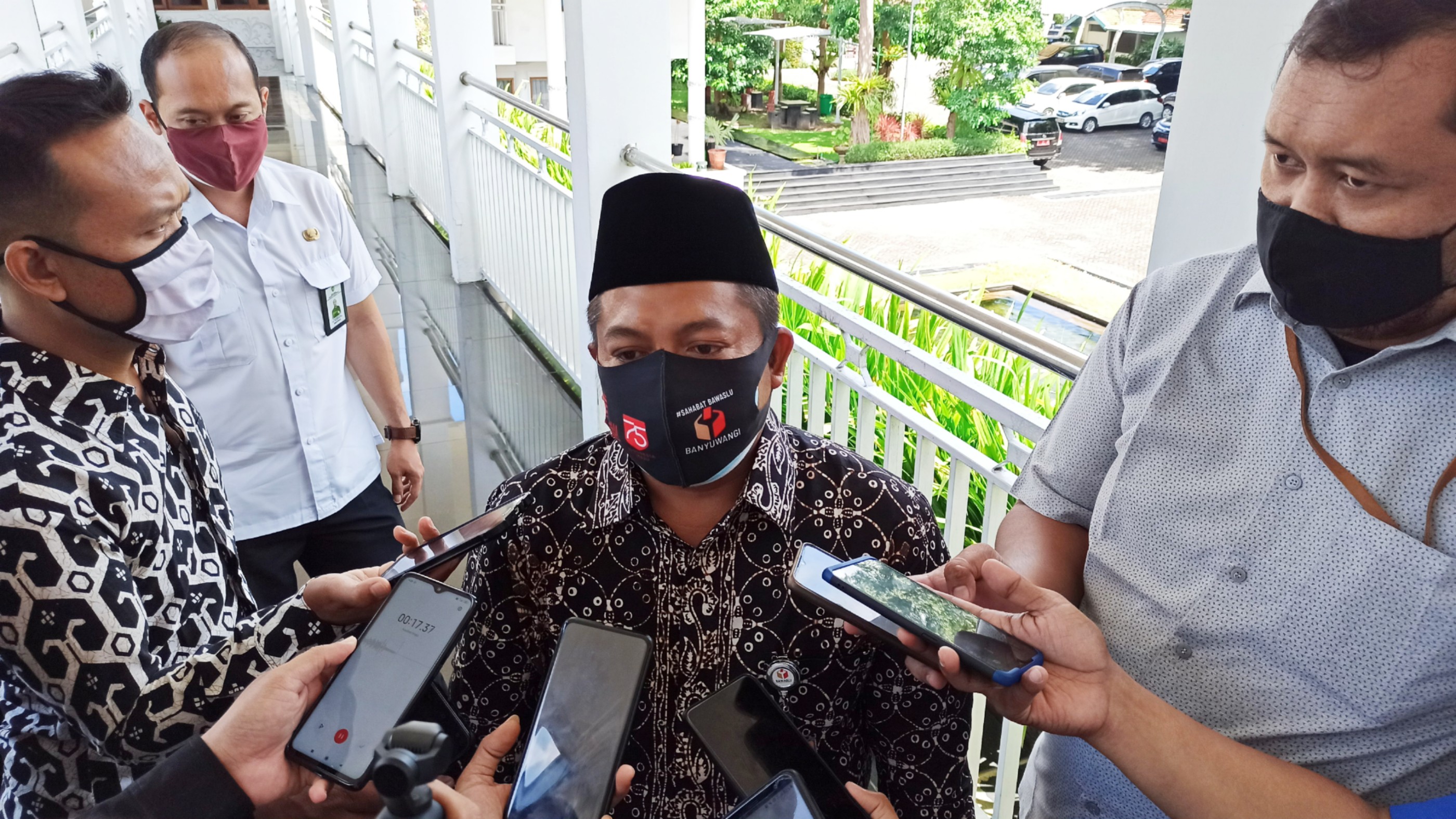 Ketua Bawaslu Banyuwangi, Hamim (foto:Muh Hujaini/Ngopibareng.id)