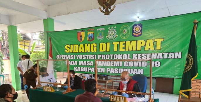 Operasi yustisi di Pasuruan. Sebanyak 53 warga jalani sidang ditempat. (Foto: Dok Humas)