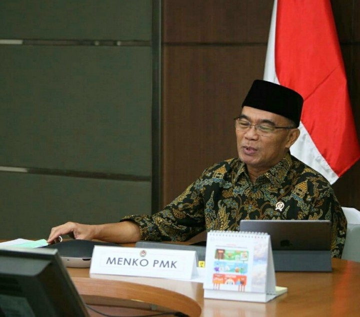 Menteri Koordinator Pembangunan Manusia dan Kebudayaan Indonesia (Menko PMK), Muhadjir Effendi saat menyampaikan pesan untuk Aisyiyah. (Foto: pmk) 